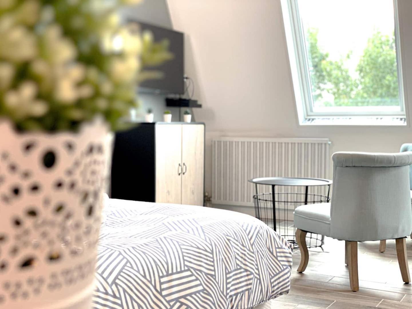 Masse Studio Cosy — Caen Apartment ภายนอก รูปภาพ