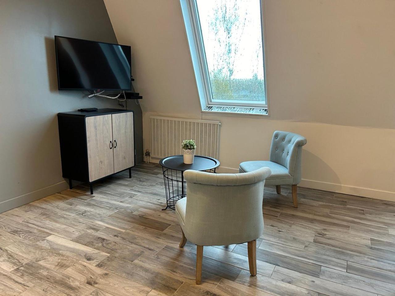 Masse Studio Cosy — Caen Apartment ภายนอก รูปภาพ