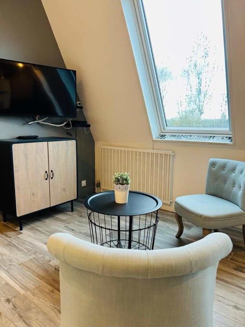 Masse Studio Cosy — Caen Apartment ภายนอก รูปภาพ