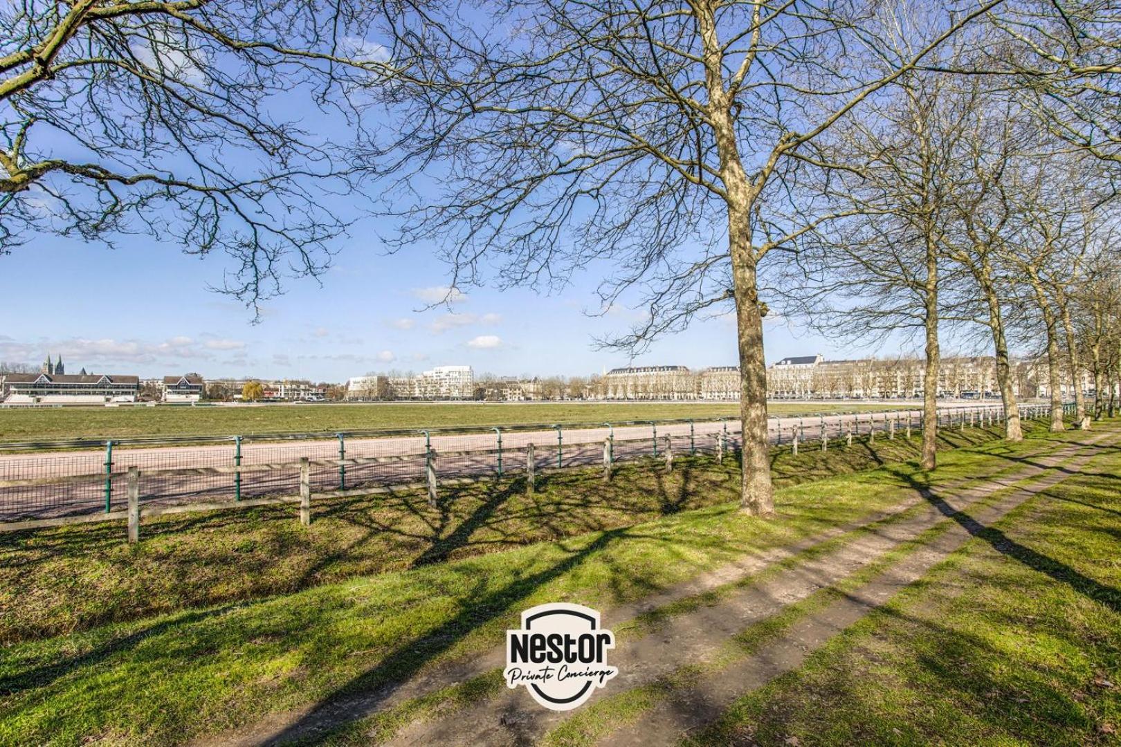 Masse Studio Cosy — Caen Apartment ภายนอก รูปภาพ
